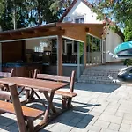 Villa Pihenokert Vendeghaz *